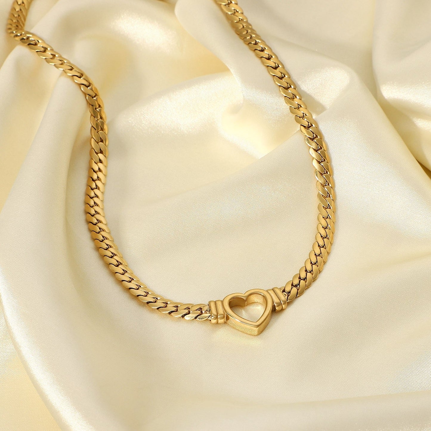 14k gold heart-shaped snake bone chain